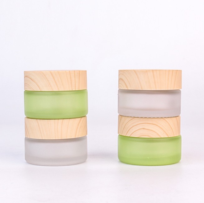 Wholesale luxury bamboo lid skin care packaging 20ml 40ml 60ml  empty glass organic bamboo cosmetic lotion jars