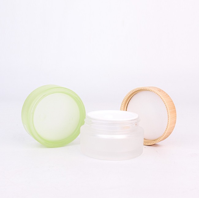 Wholesale luxury bamboo lid skin care packaging 20ml 40ml 60ml empty glass organic bamboo cosmetic lotion jars