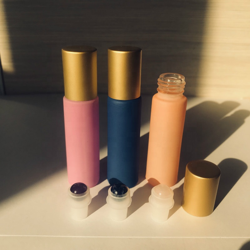 Wholesale matte gold lid 10ml Macaron color essential oil roller glass bottles