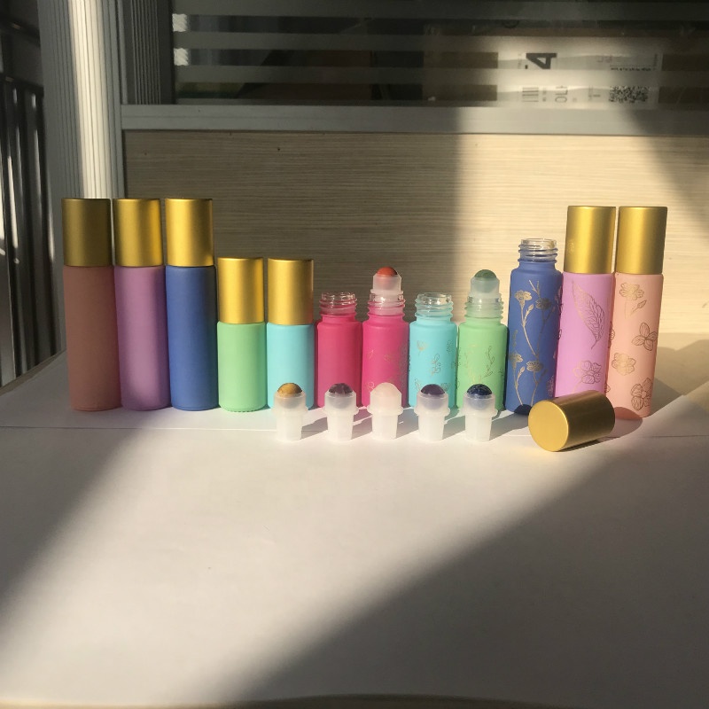 Wholesale matte gold lid 10ml Macaron color essential oil roller glass bottles