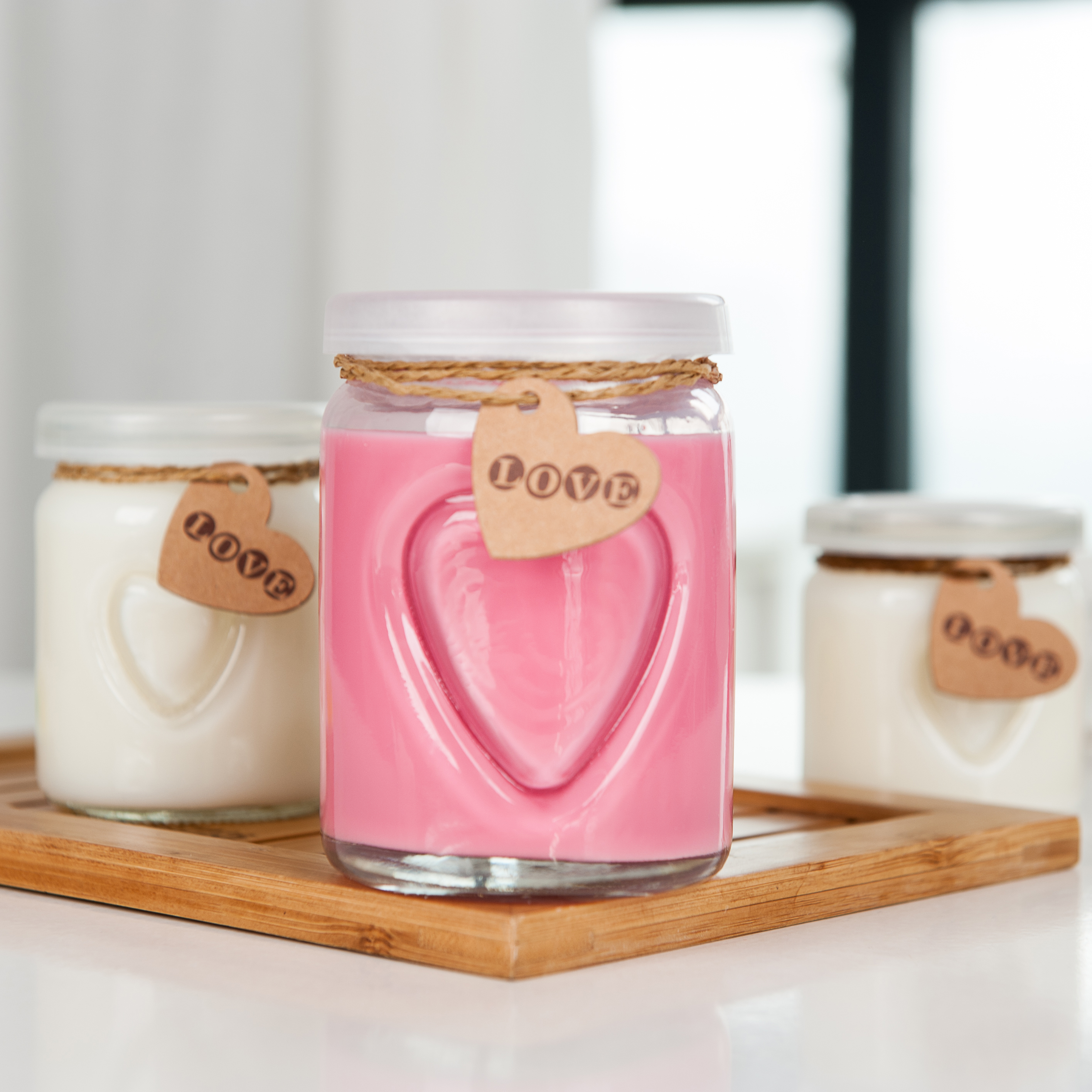 Wholesale mini clear empty container heart carved shape milk juice glass pudding bottle with plastic cap