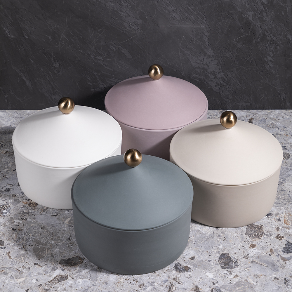 Wholesale modern porcelain jar ceramic jar with golden spot top decoractive color clay ceramic for home decor