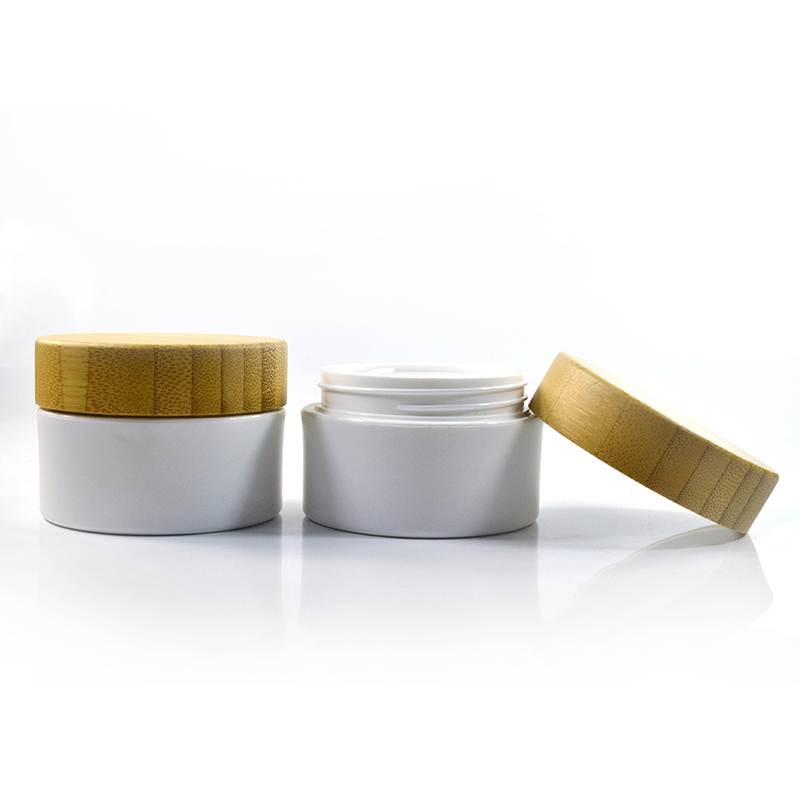 Wholesale personal skin care cosmetic containers 30g 50g 100g 150g 200g PP plastic cream jar with bamboo lid