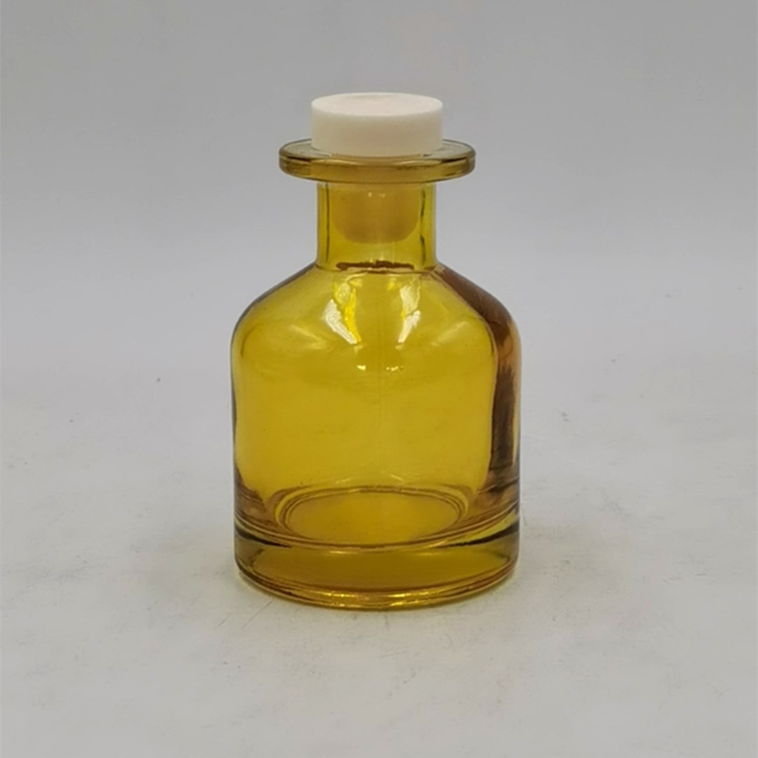 Wholesale reed diffuser round glass bottle with reed sticks for air fresh