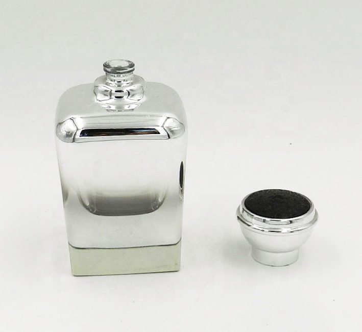 Wholesale silver captivating bespoken glass perfume bottle in Yiwu