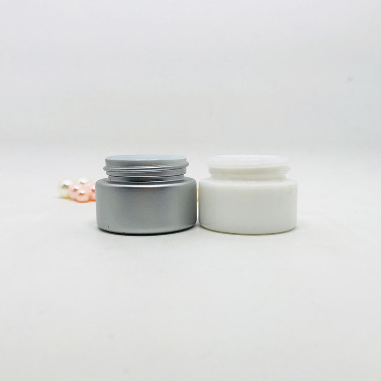 Wholesale skin care porcelain jar cosmetic package with colored lids