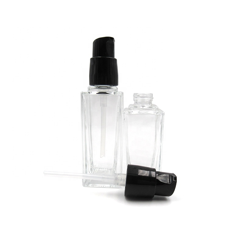Wholesale square empty cosmetic lotion foundation packaging 15ml 20ml 30ml 40ml clear glass bottle with pump