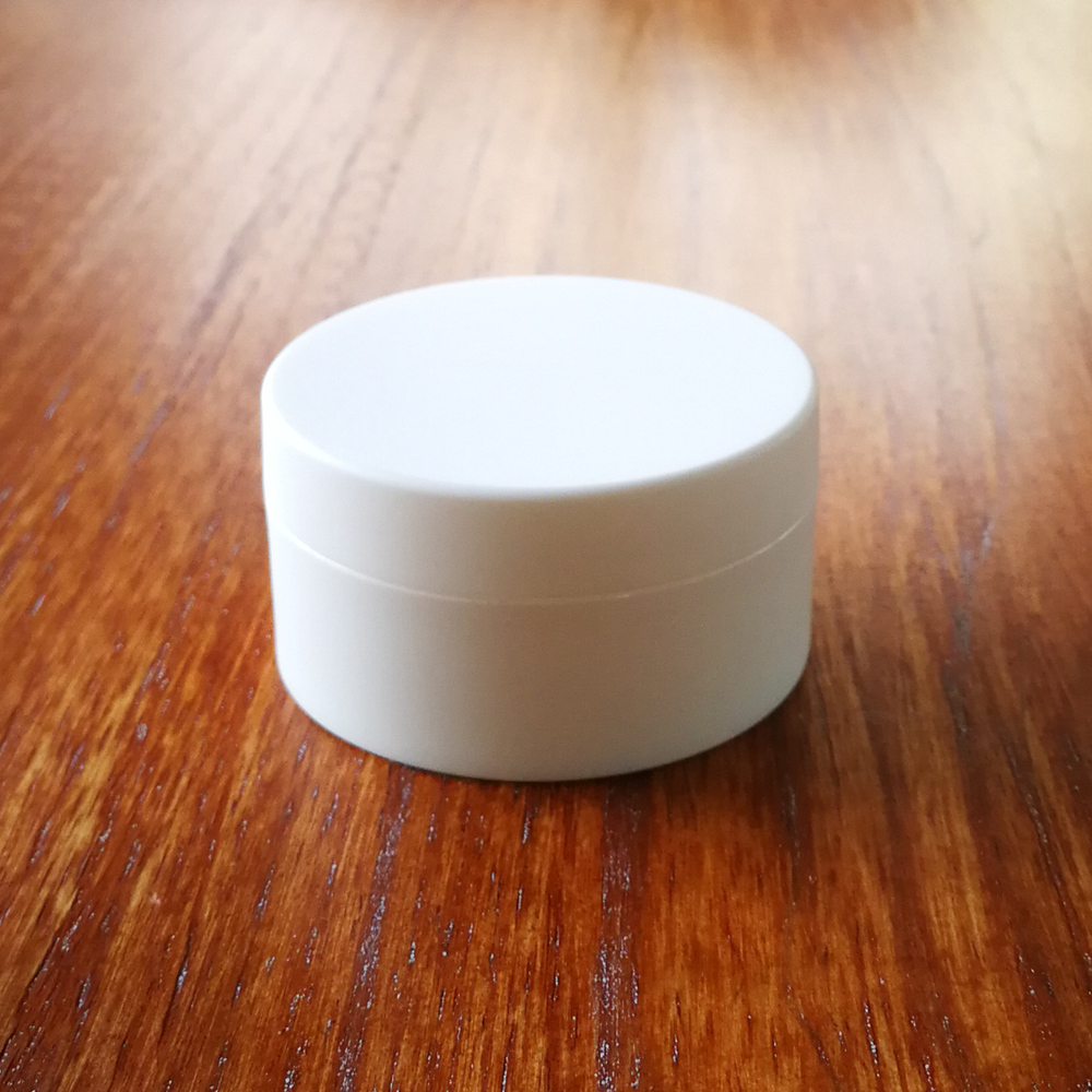 Wholesale white plastic round jar cream