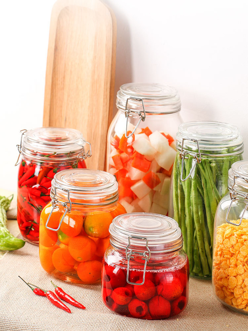 Wholesales Factory Price Glass Jar With Metal Clip/Glass Storage Jar Bottle With Flip Top Cap