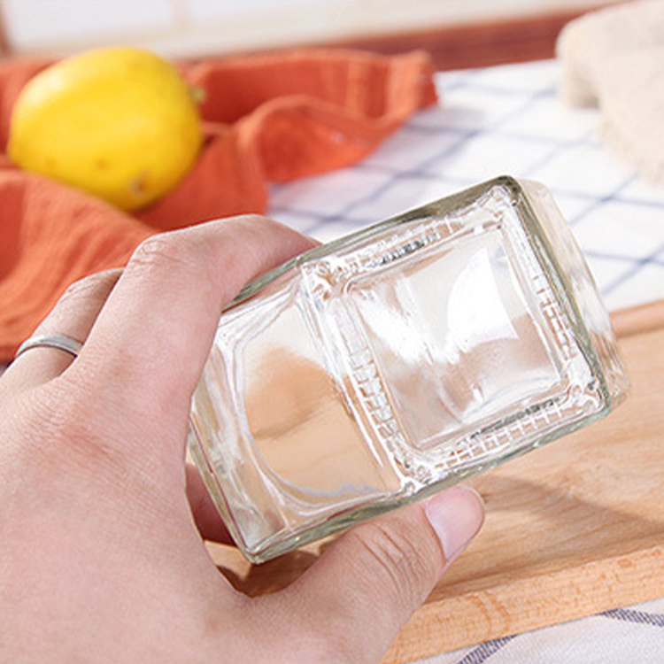 Wholesales Factory Price Glass Jar With Metal Clip Glass Storage Jar Bottle With Flip Top lid