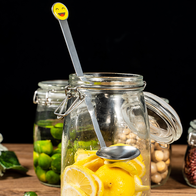 Wholesales Factory Price Glass Jar With Metal Clip/Glass Storage Jar Bottle With Flip