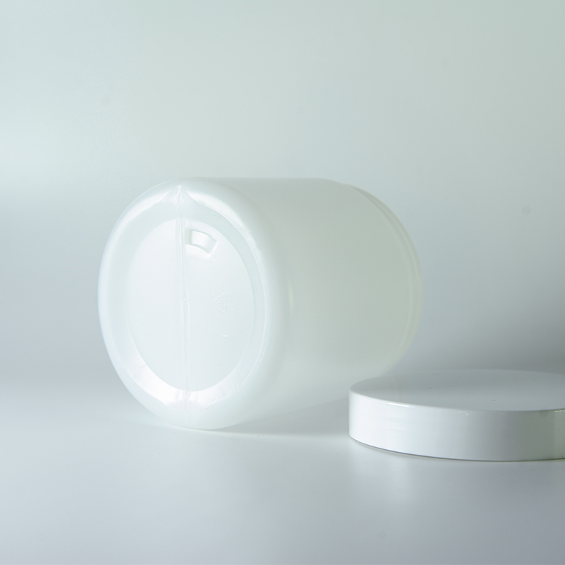 Wide mouth HDPE plastic jar container cosmetic packaging White With Lid cream lotion jar plastic jar