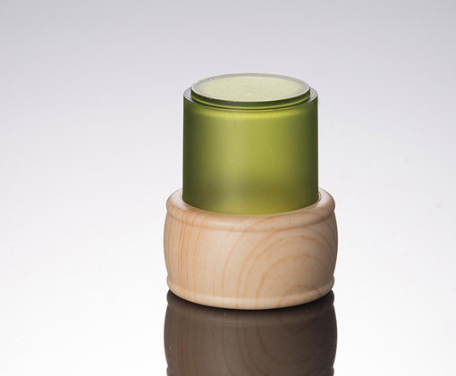 Ze Light Stock Product Empty 120ml Inner Plug Green Glass Face Toner Luxury Cosmetic Bottle With Wooden Lid
