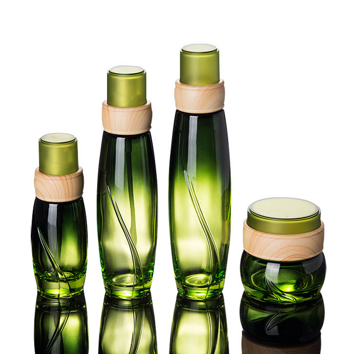 Ze Light Stock Product Empty 120ml Inner Plug Green Glass Face Toner Luxury Cosmetic Bottle With Wooden Lid