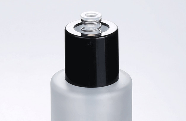 Ze Light Stock Product Empty 30ml Cylinder Frosted Glass Lotion Pump Bottle Luxury Cosmetic Packaging Set