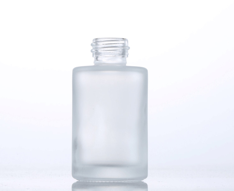 Ze Light Stock Product Empty 30ml Cylinder Frosted Glass Lotion Pump Bottle Luxury Cosmetic Packaging Set