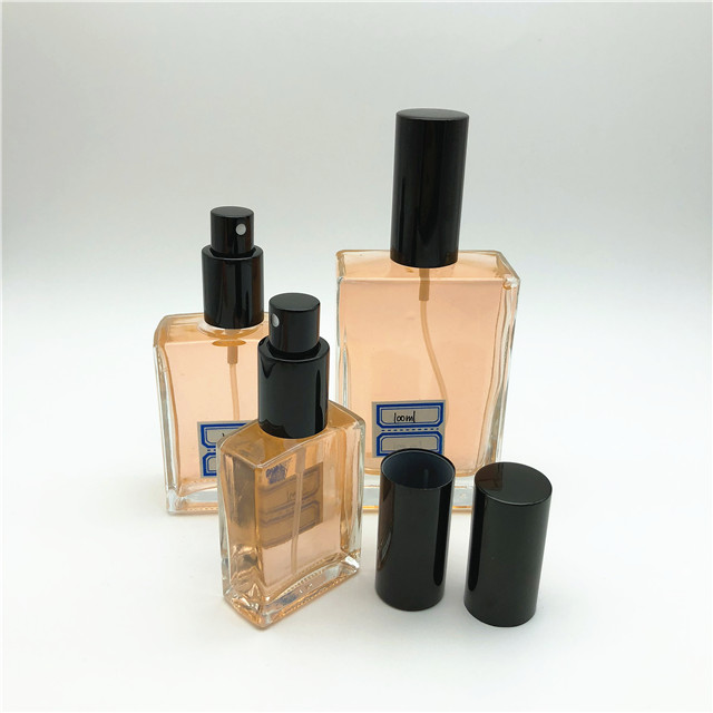 beautiful and hot selling square 60ml glass perfume bottle with black lid