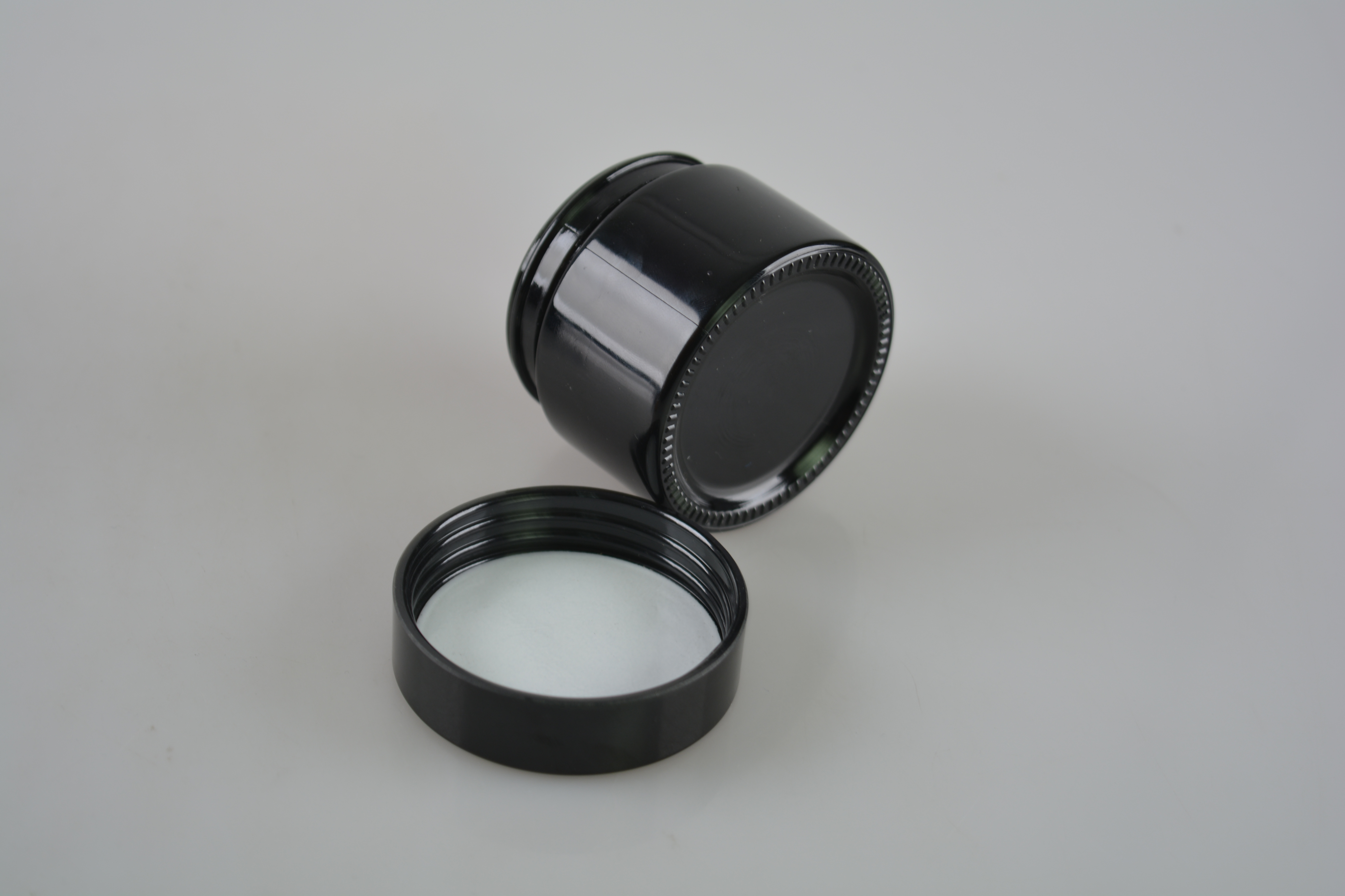 black glass cosmetic body cream jar with wood lids for skincare packaging set cosmetic glass jars with wood lid
