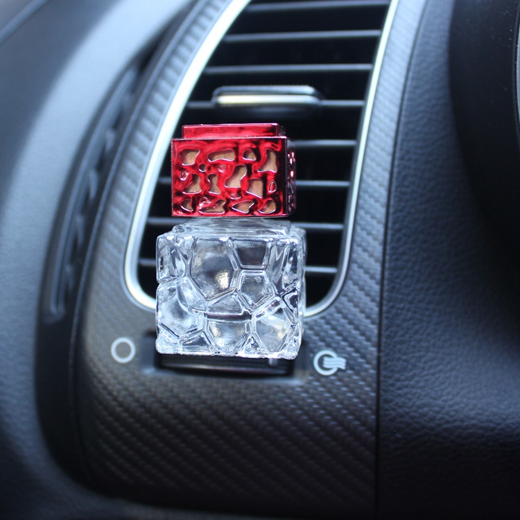 car vent clips air freshener clip natural fragrant oil car perfume honeycomb bottle Fragrance Hanging