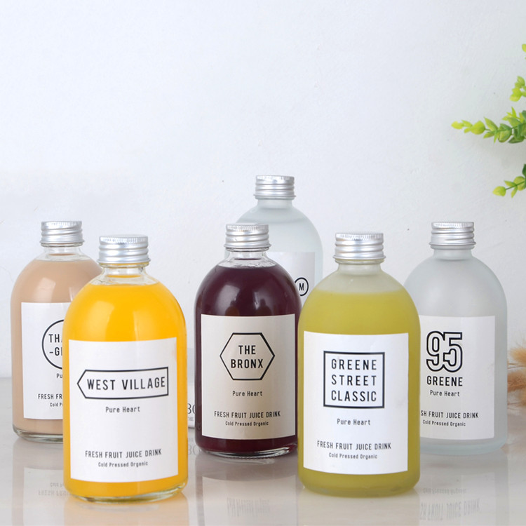 cheap 270ml 350ml 500ml clear or frosted round glass drinking bottle with screw cap