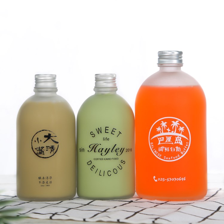 cheap 270ml 350ml 500ml clear or frosted round glass drinking bottle with screw cap