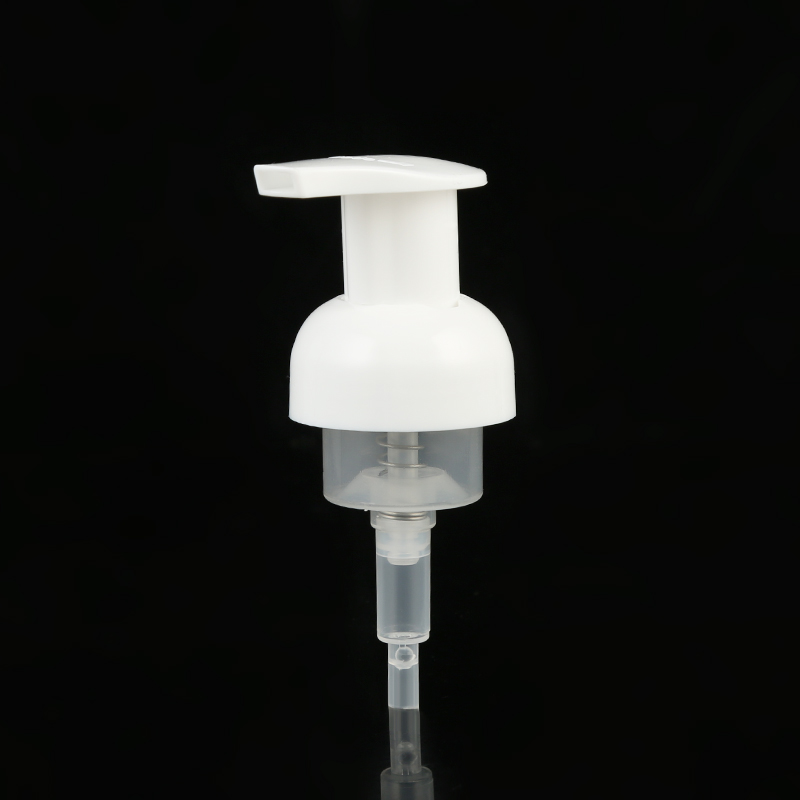 cheap and hot selling PET transparent bottle with spray lotio pump plastic bottle