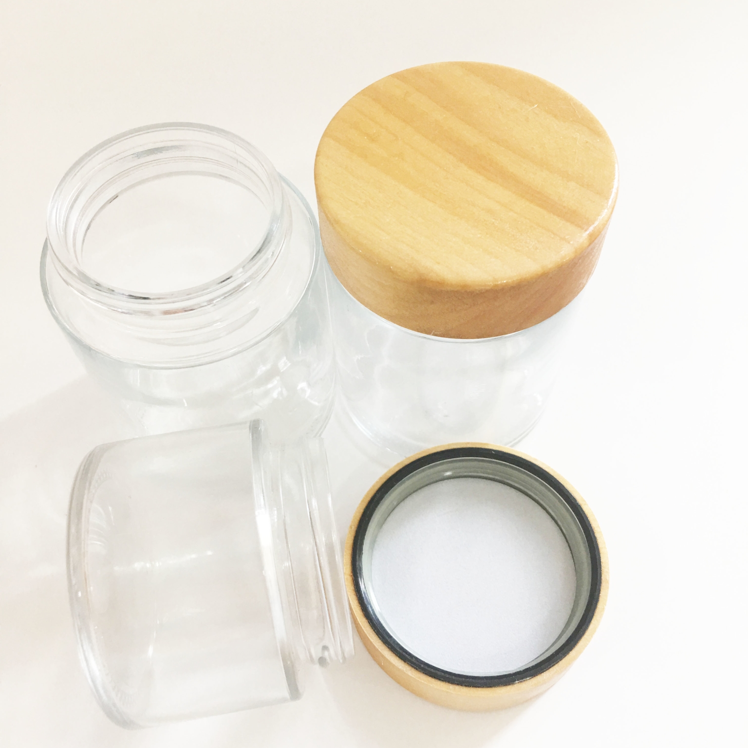 childproof packaging clear round packaging container bottle child resistant bottle with bamboo lid