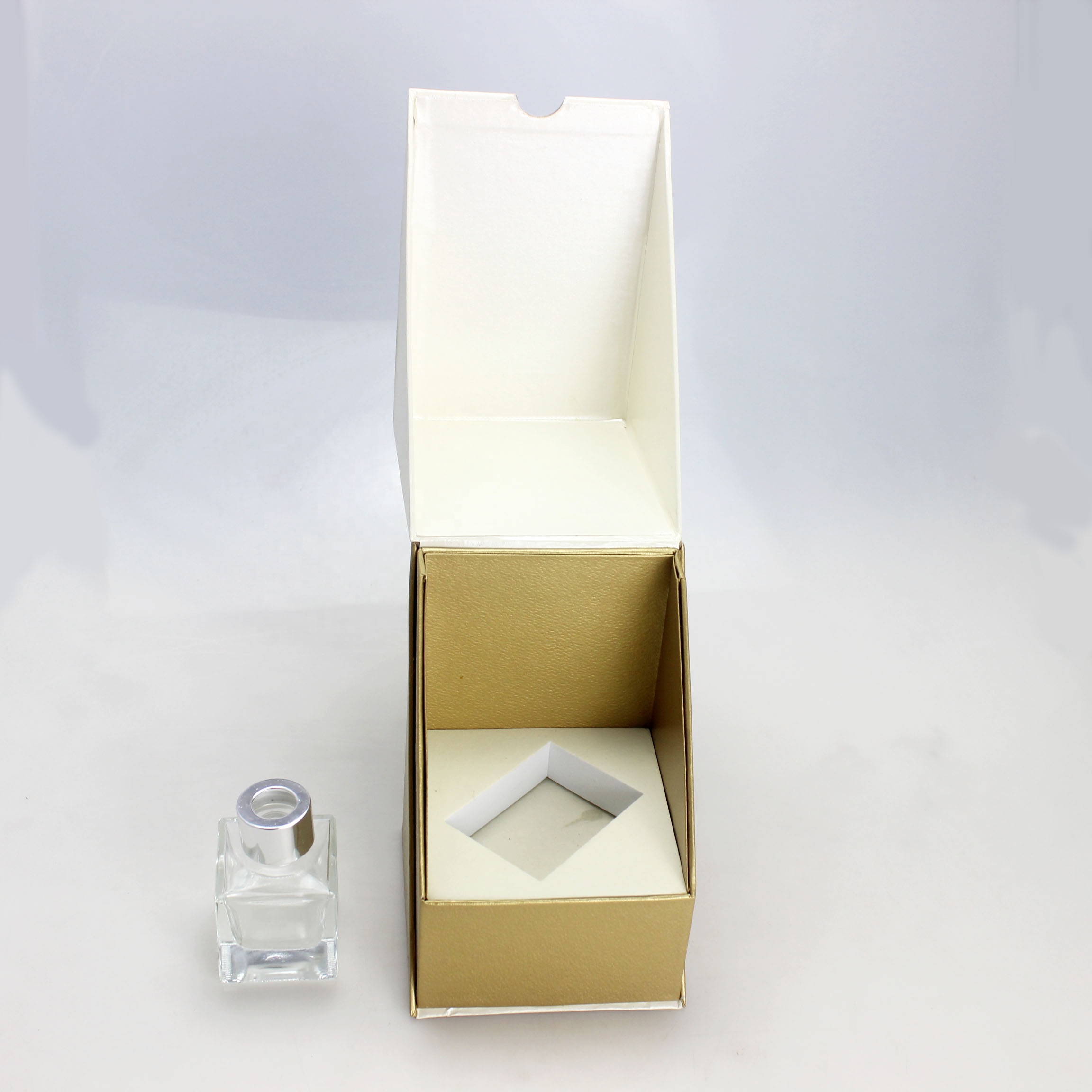 china manufacturer 50ml 100ml 150ml 200ml glass perfume bottles with handwork gift packaging box