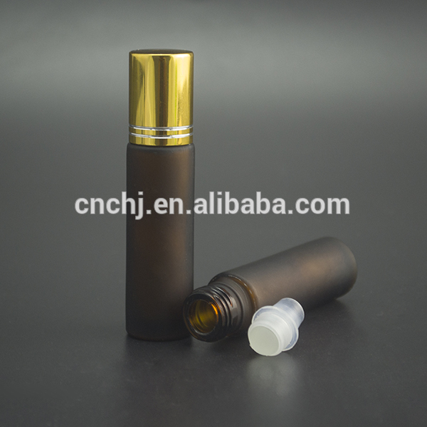 clear 10ml empty glass perfume bottle with plastic roller ball and matte silver cap