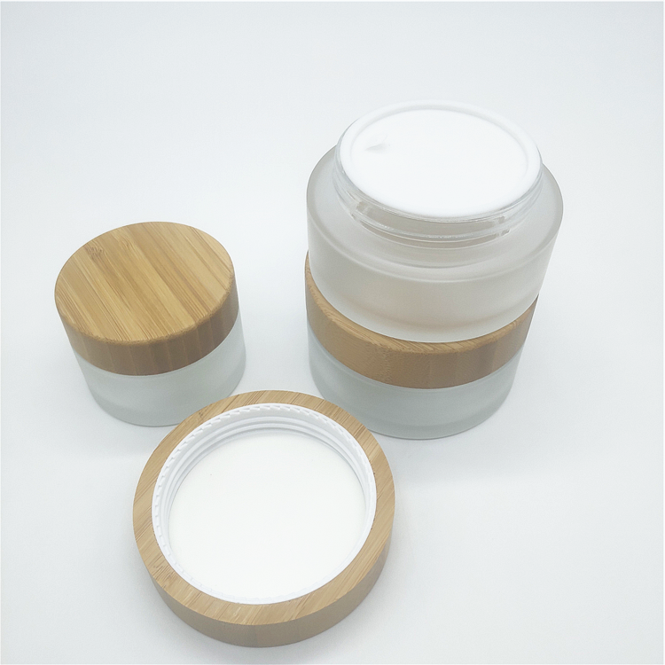 cosmetic Clear amber frosted jar with bamboo lid