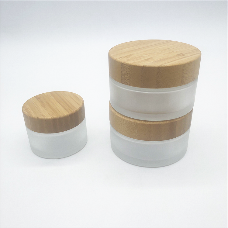 cosmetic Clear amber frosted jar with bamboo lid