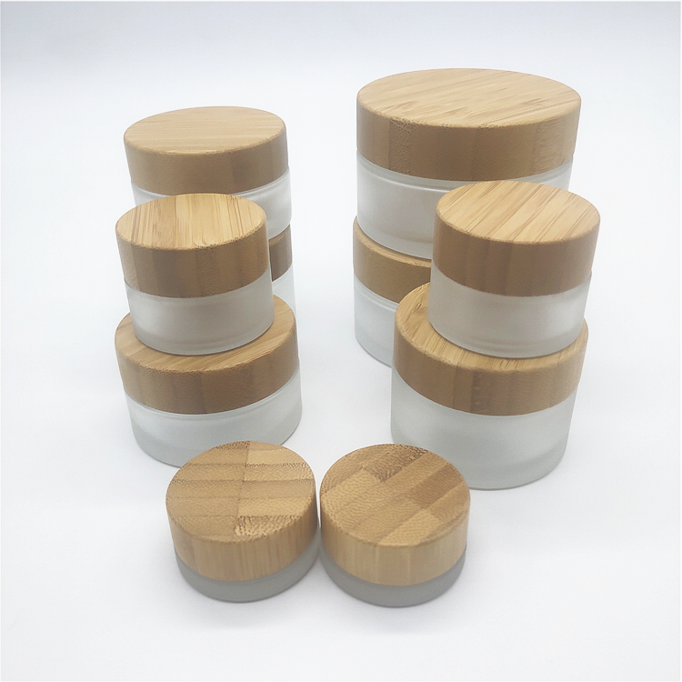 cosmetic Clear amber frosted jar with bamboo lid