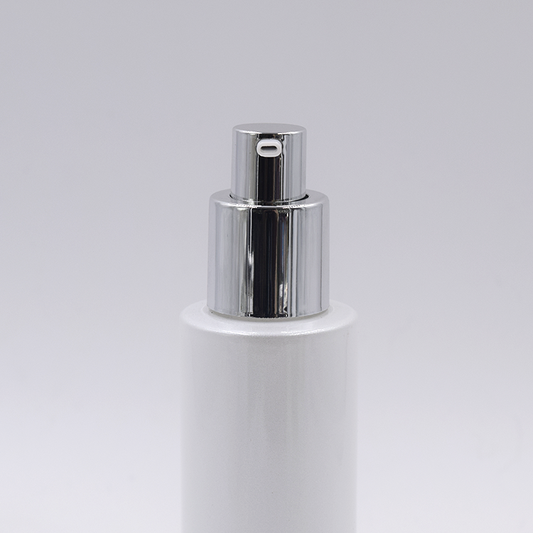 cosmetic packaging 50ml 100ml 120ml empty pearl white cosmetic bottle glass bottle 60ml glass lotion bottle with metal cap