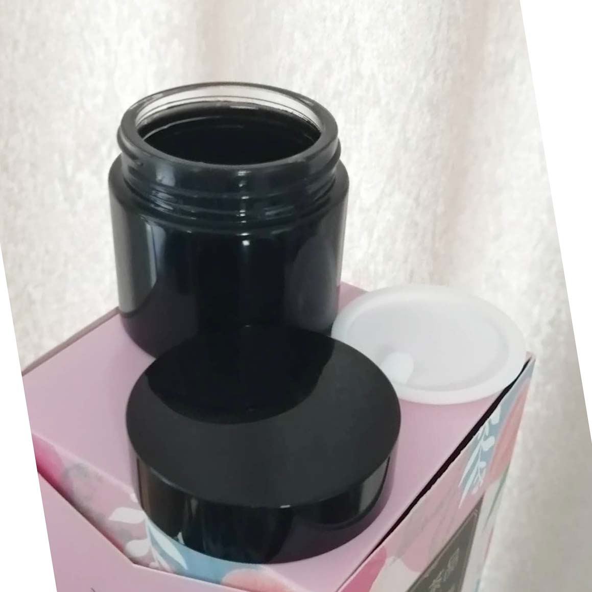 cosmetics shiny black 60g cream glass jar with black lid for skin care packaging