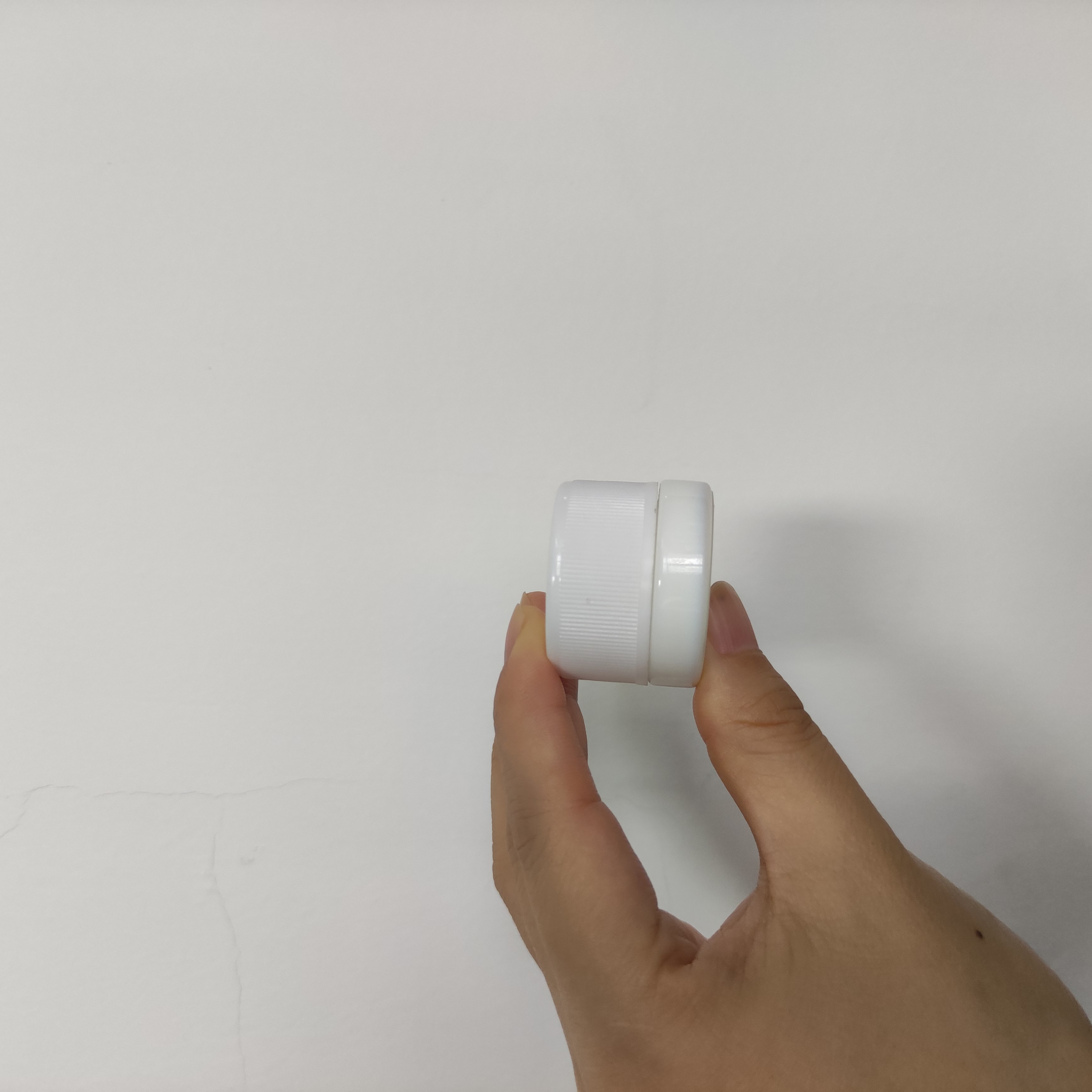 custom OEM 3ml 5ml 0.18oz white glass Child Resistant lid child proof 9ml Round squared CBD Dab Wax Concentrate Jars Container