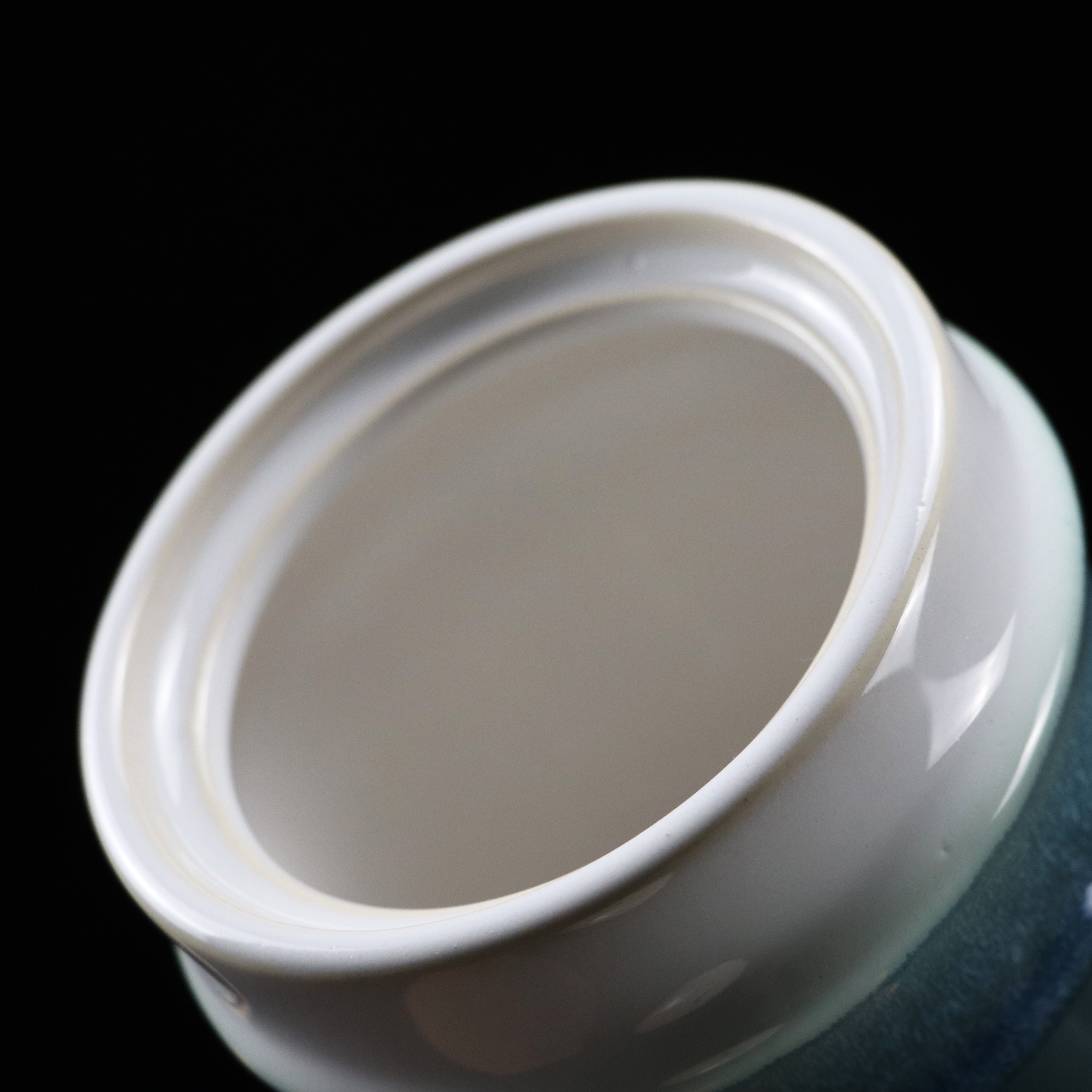 custom brand logo eco friendly ombre colour porcelain jar with lid for coffee beans or tea
