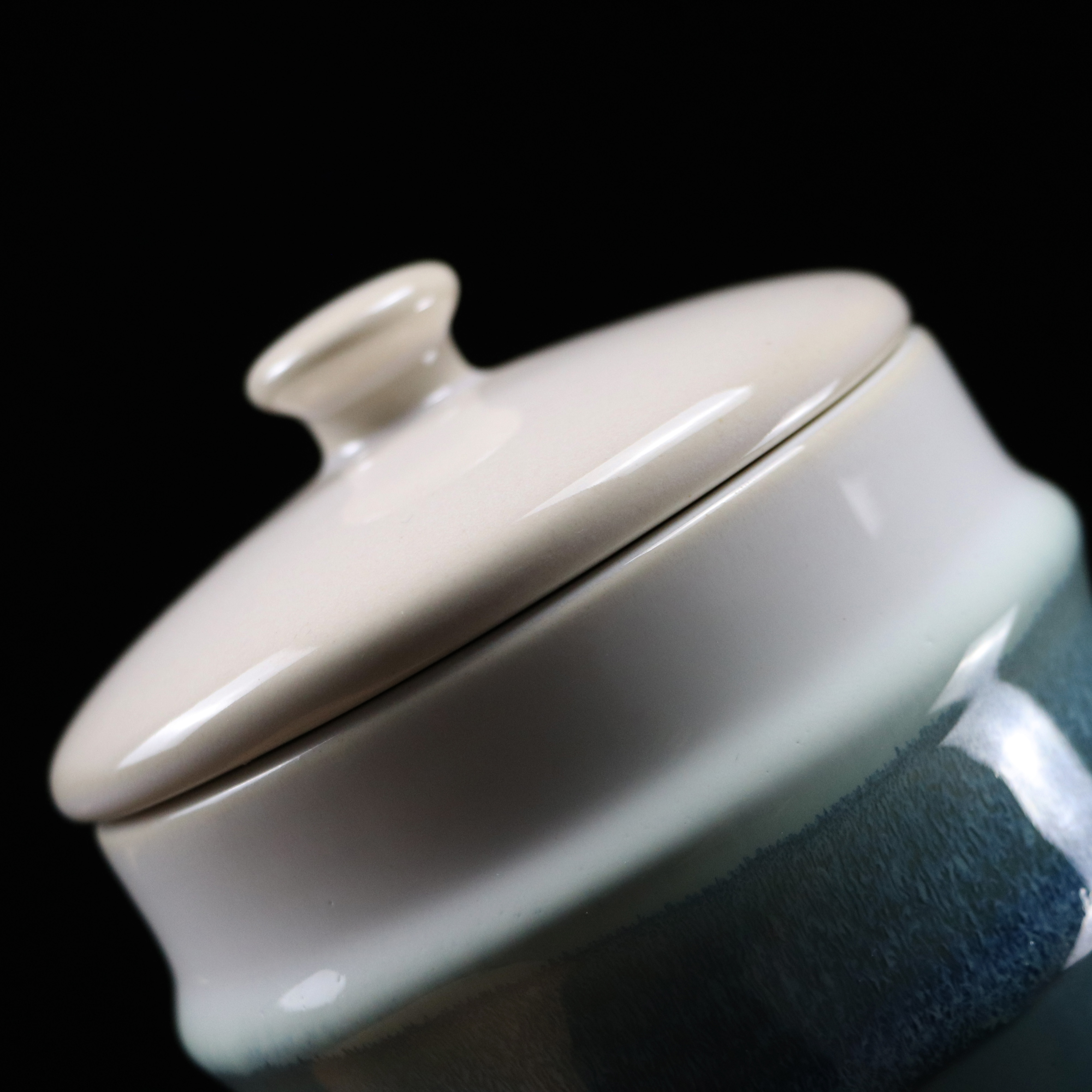 custom brand logo eco friendly ombre colour porcelain jar with lid for coffee beans or tea