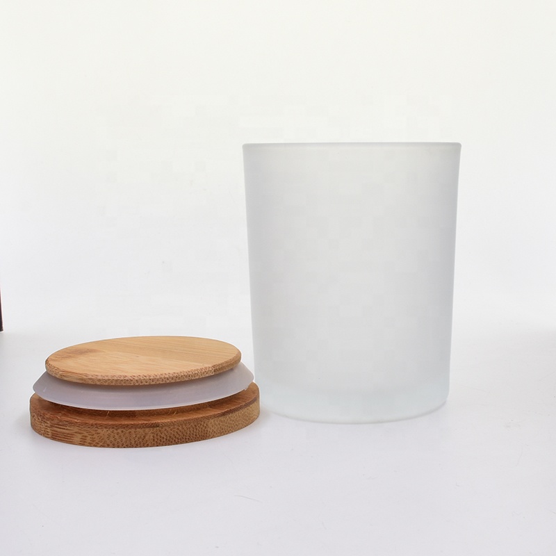 custom design scented 200ml 300ml Creative Multi-Color Frosted Transparent Candle Jar With Wooden bamboo Lids Black Candle Jars