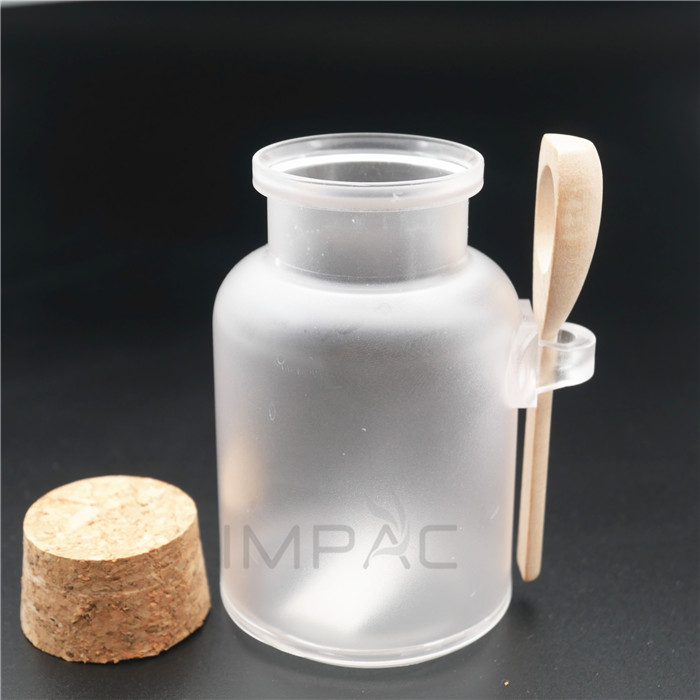 custom wooden plug matte plastic scrub bath salt jar with spoon 100g
