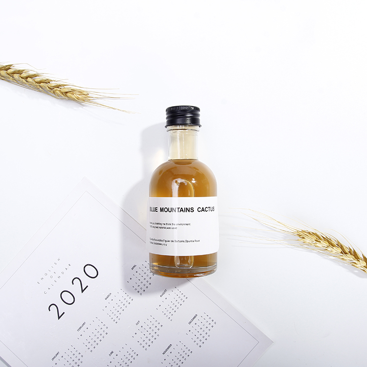 customized fashion alcohol mini glass bottle 50ml small liquor bottle