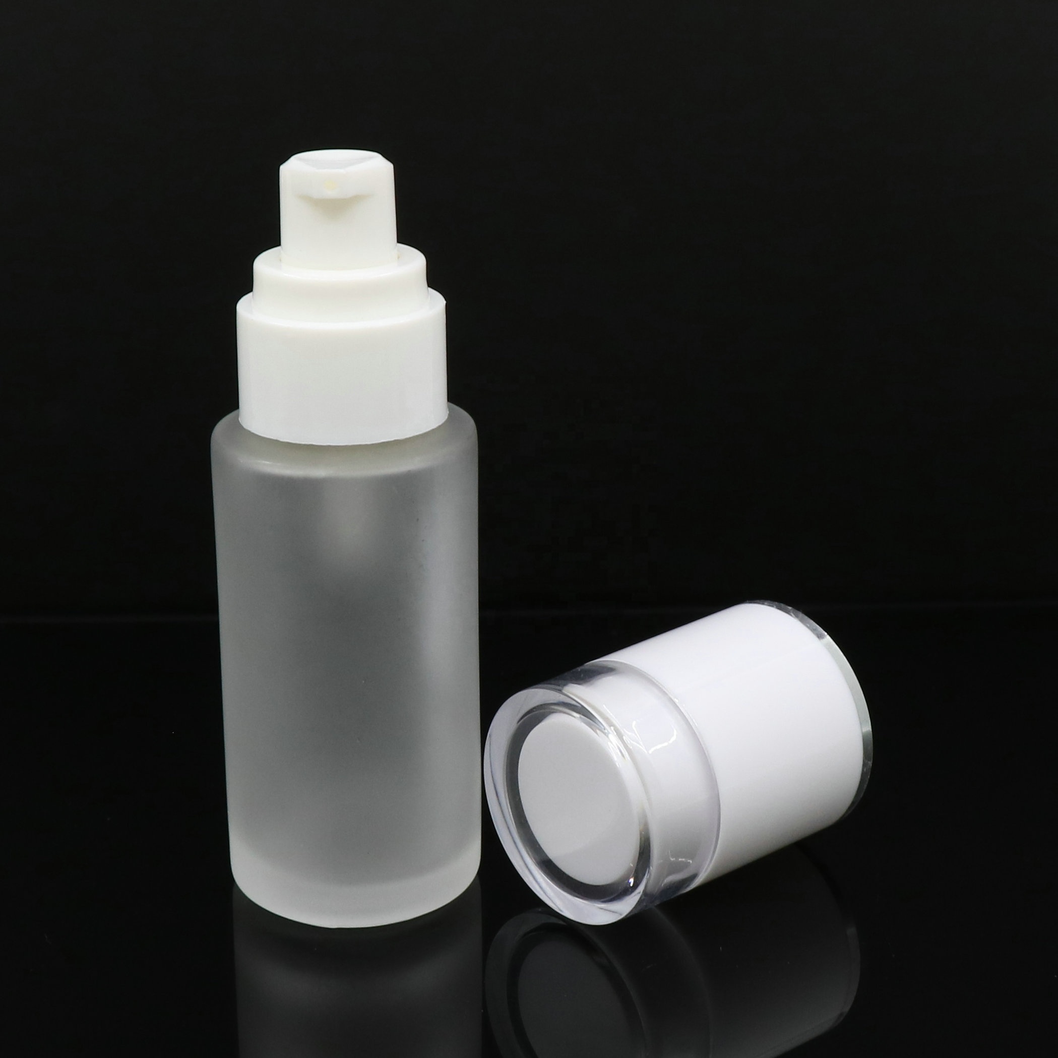 customized round acrylic bottle for cosmetic skincare serum lotion spray pump bottle and lotion pump available for hair care
