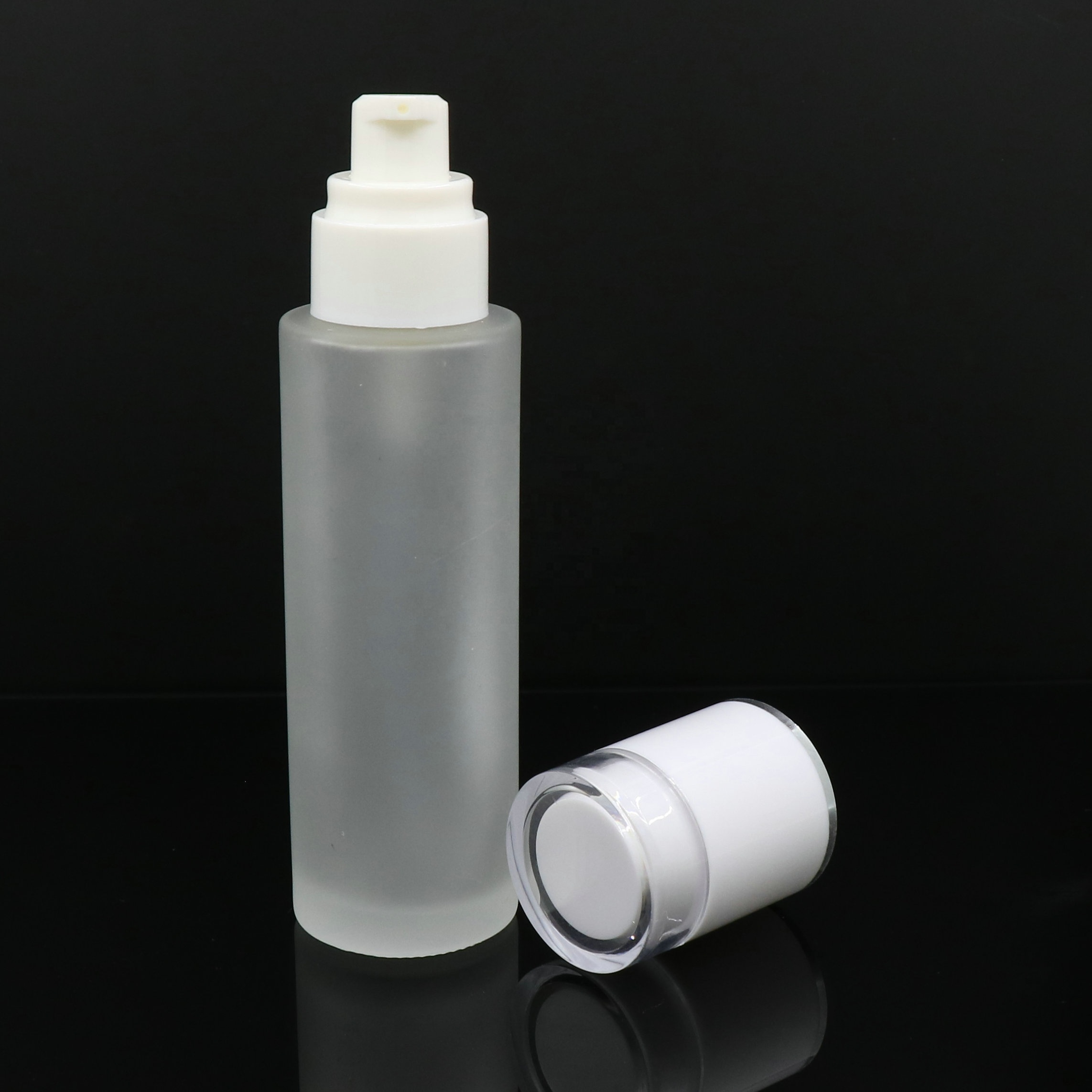 customized round acrylic bottle for cosmetic skincare serum lotion spray pump bottle and lotion pump available for hair care