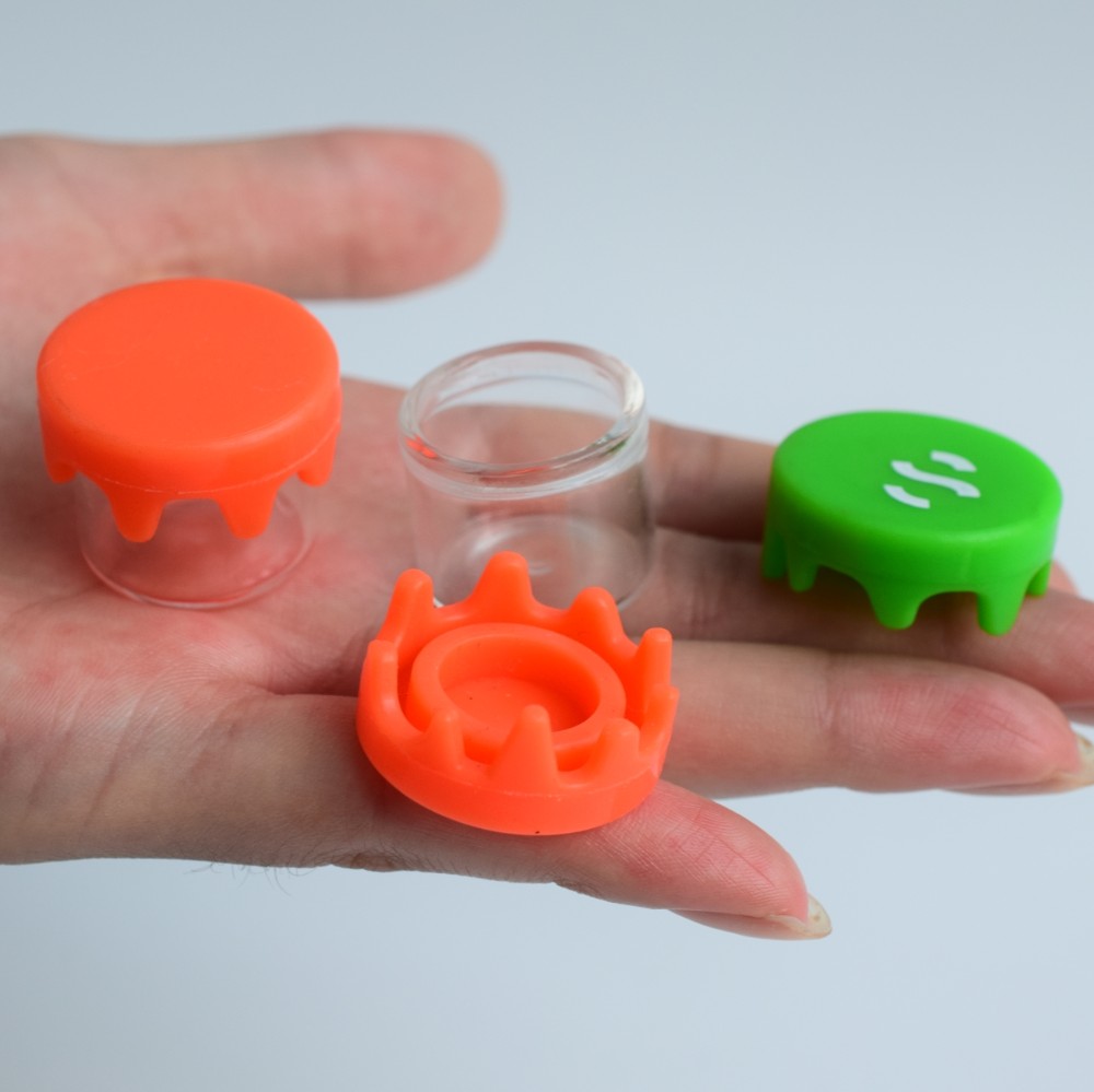 drippy silicone lids with CBD oil concentrate glass jar essential mini concentrate containers silicone lid jars