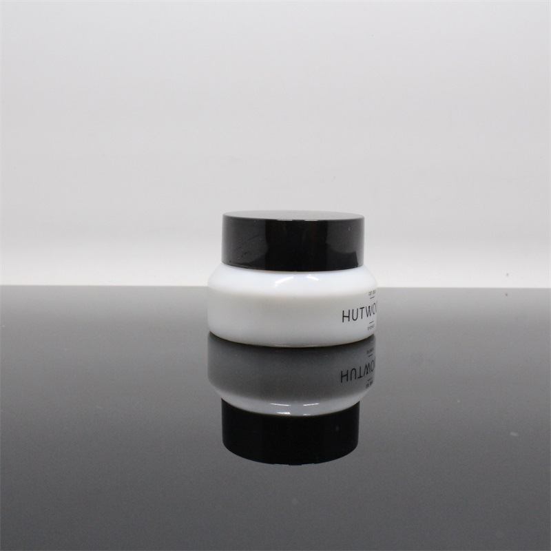 eco-friendly 10g 20g 30g ceramic white glass cream jar oblique shoulder porcelain jar with black lid for cosmetics packing