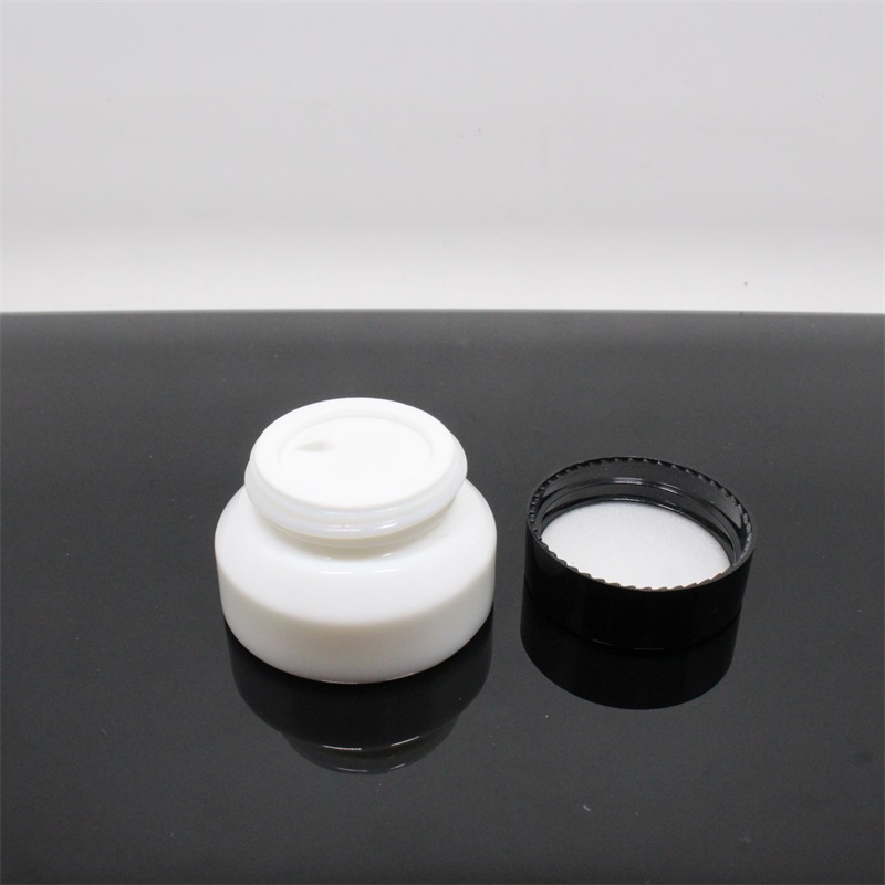 eco-friendly 10g 20g 30g ceramic white glass cream jar oblique shoulder porcelain jar with black lid for cosmetics packing