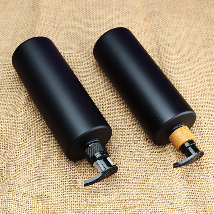eco-friendly matte white & matte black cylinder pet shampoo bottle with bamboo pump sprayer