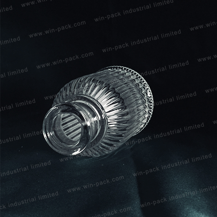 empty clear luxury square decorative reed diffuser glass bottle