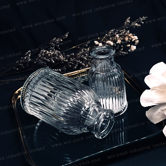 empty clear luxury square decorative reed diffuser glass bottle