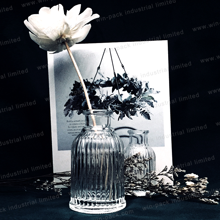 empty clear luxury square decorative reed diffuser glass bottle