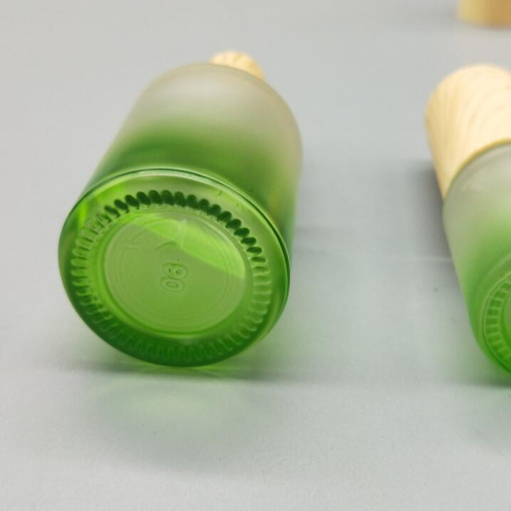 empty small 30ml cosmetic glass lotion gradient perfume bottle with wooden cap